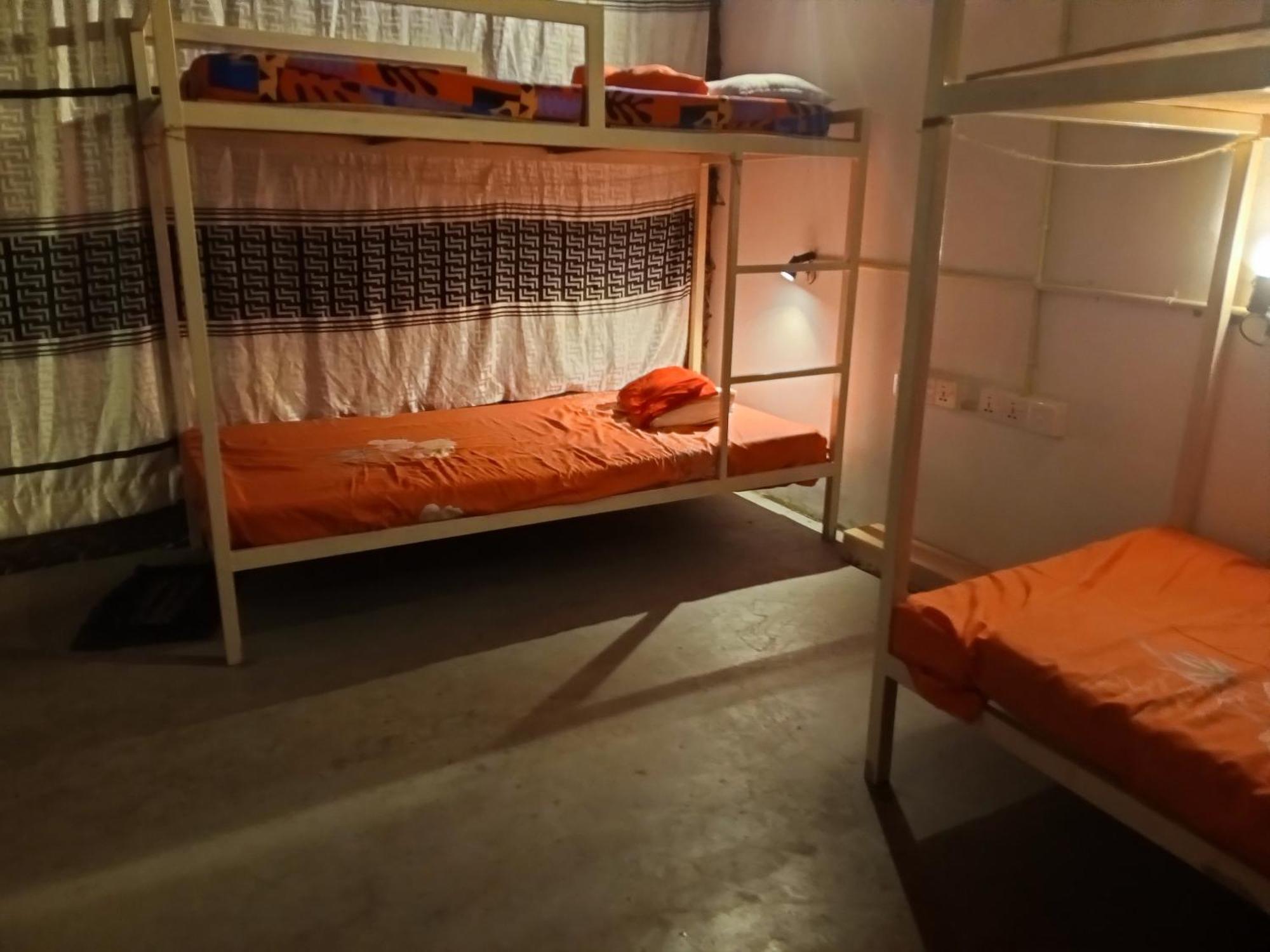 Surfing Lion Hostel Arugam Kudah Eksteriør bilde