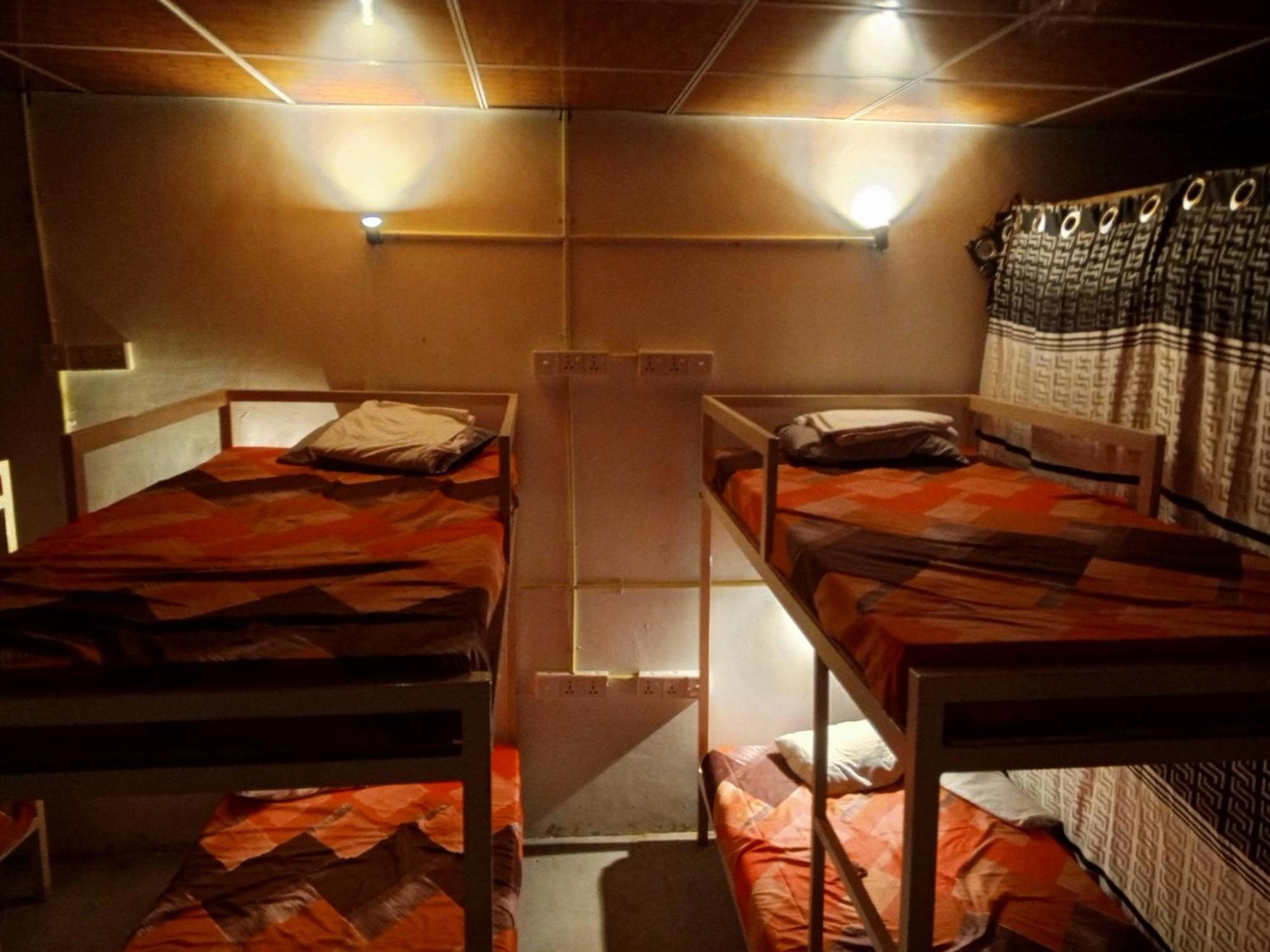 Surfing Lion Hostel Arugam Kudah Eksteriør bilde