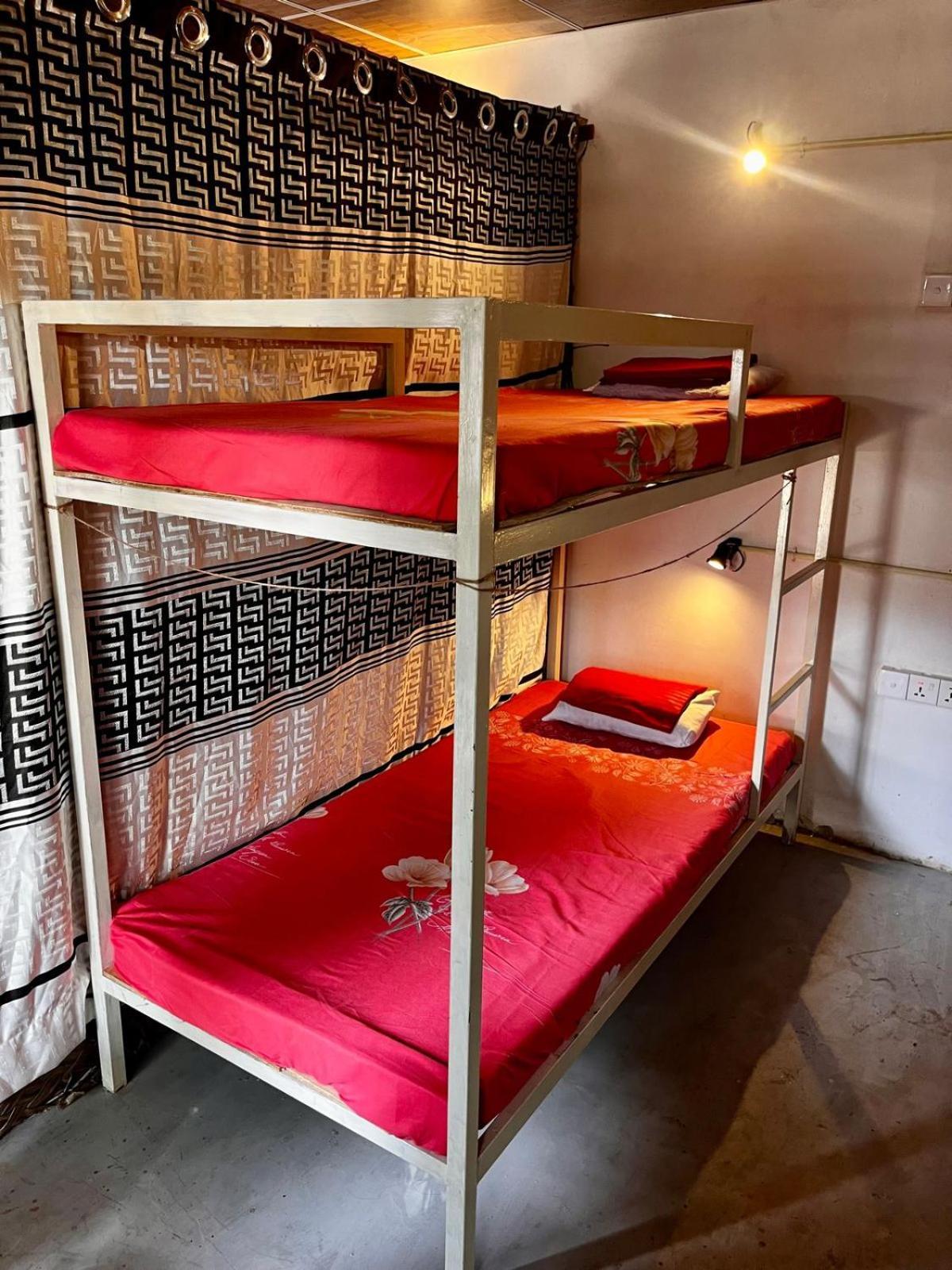 Surfing Lion Hostel Arugam Kudah Eksteriør bilde