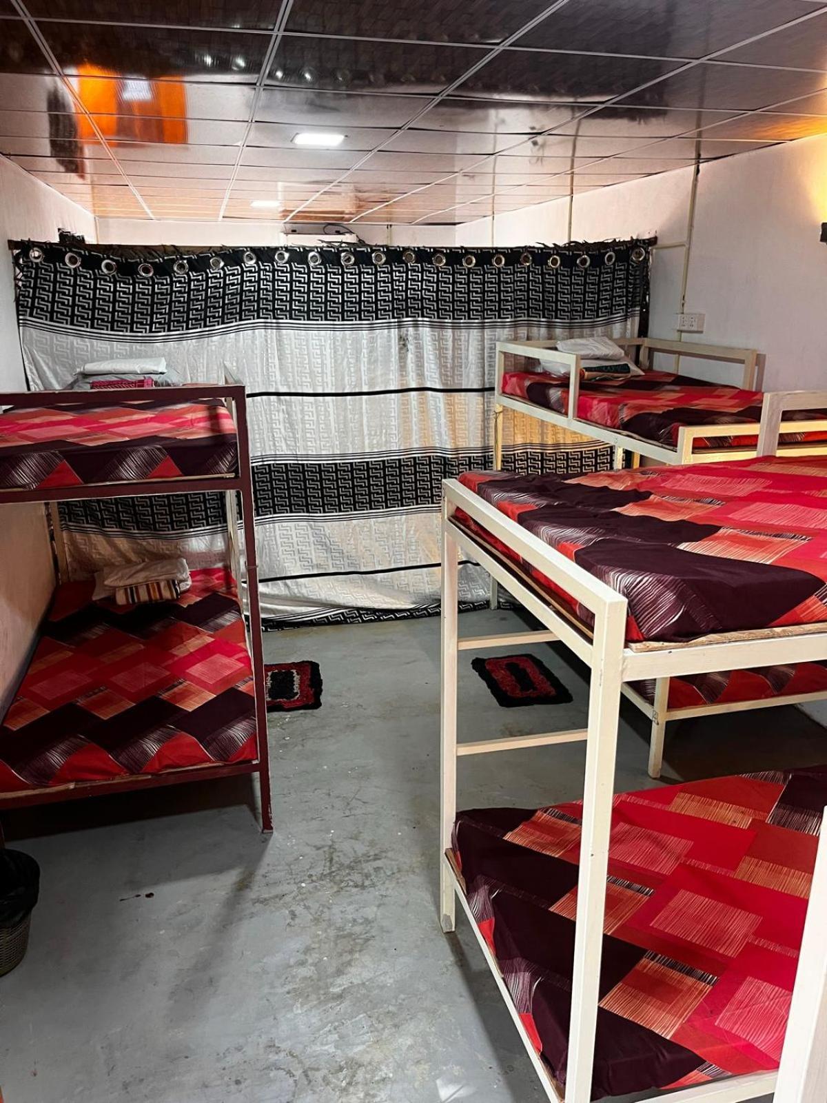 Surfing Lion Hostel Arugam Kudah Eksteriør bilde